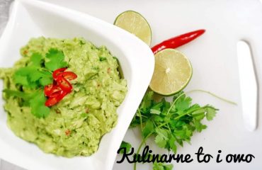 avocado , chilli, kolendra